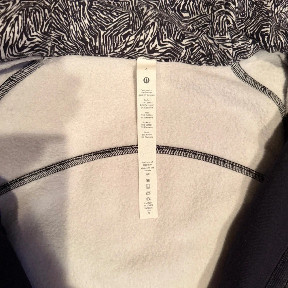 Lululemon Scuba Full Zip Hoodie Offbeat Alpine Black White Print LW4BQDS Size 4